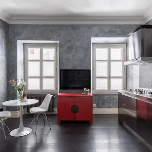  Apartment Iflat A Sparkle Of Red In Trastevere Italy