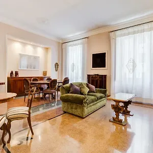  Apartment Tibullo - Classic & Elegant Center Italy